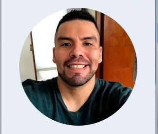 Efraín, a supply chain leader.